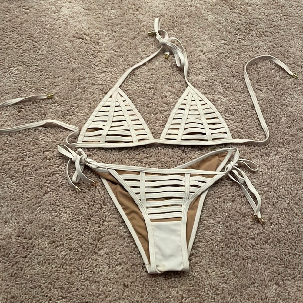 Beach Bunny hard summer set